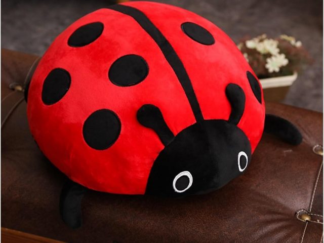 Ladybug Plush, Cute Ladybug Animals Plush Stuffed Animal Soft Insect Plush Hugging Pillow Gift for Kids and Lovers on Birthday, Christmas, Valentine’s Day ( Size : 40CM/15.7