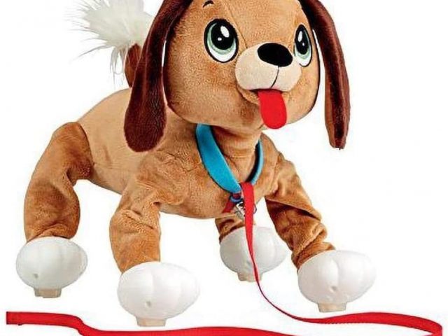 Peppy Pup – Plush Dog Walks with You (Giochi Preziosi PEP00300)